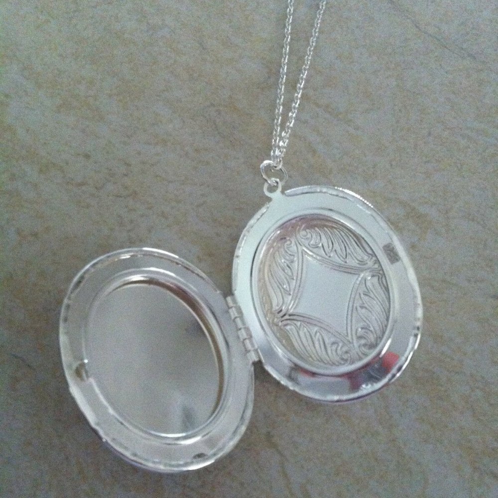 Blue Cameo Hummingbird slvr Locket Photo pill box - Picture 6 of 7